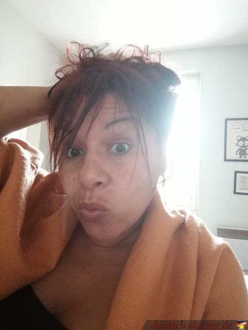 zoe81000 - date a German, 100% free zoe81000