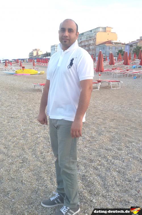 butt09 - date a German, 100% free butt09