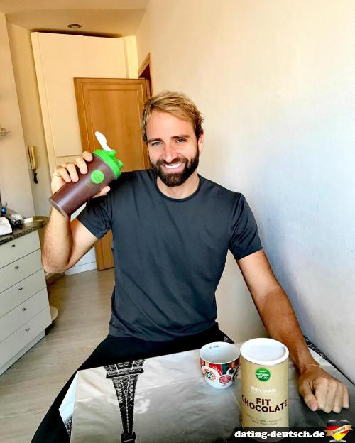 laurent856 - date a German, 100% free laurent856