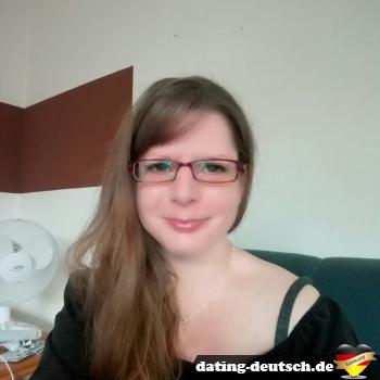 selena09 - date a German, 100% free selena09